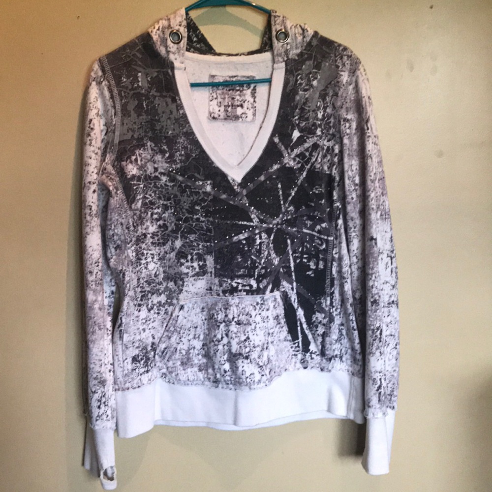 long sleeve v-neck sweater
